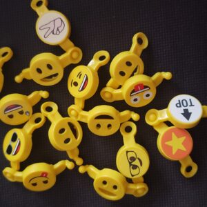 Pulseira kinder ovo - emoji